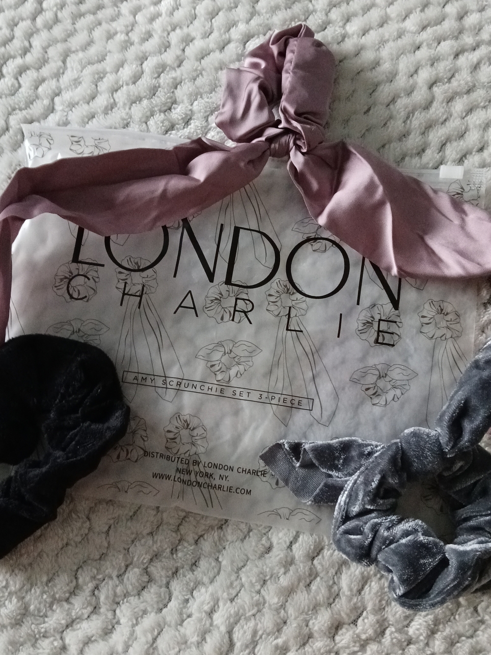 London Charlie 3-Piece Scrunchie Set - Mauve, Black, Charcoal + Protective Bag